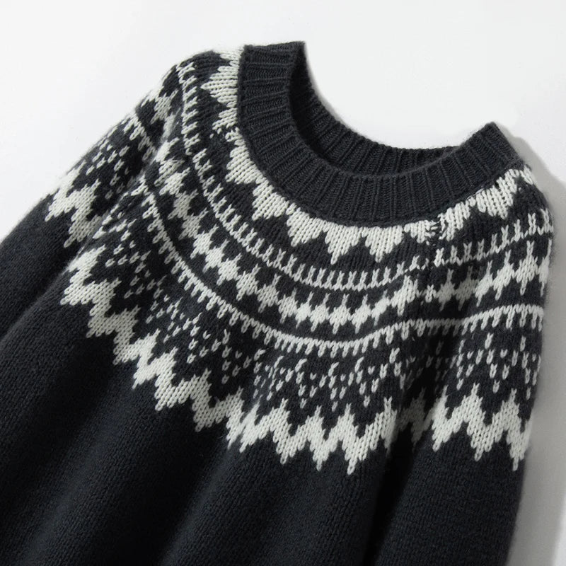 Women's round neck knitted sweater