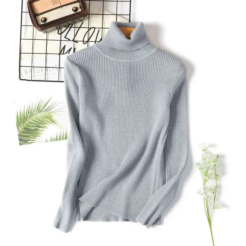 Women's turtleneck knit pullover sweater