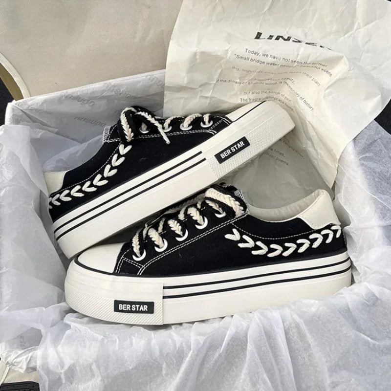Women's Platform Sneakers - Canvas Low-Top - Lace-Up Rope Laces - Rubber Toe Cap