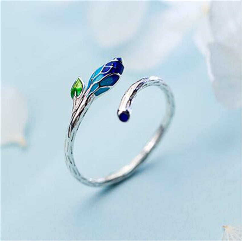 Enamel leaf design ring