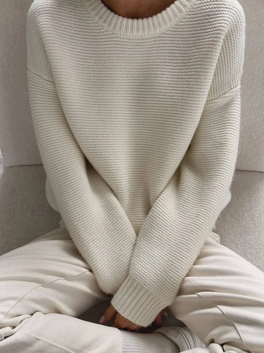 Simple white crew neck pullover sweater for women