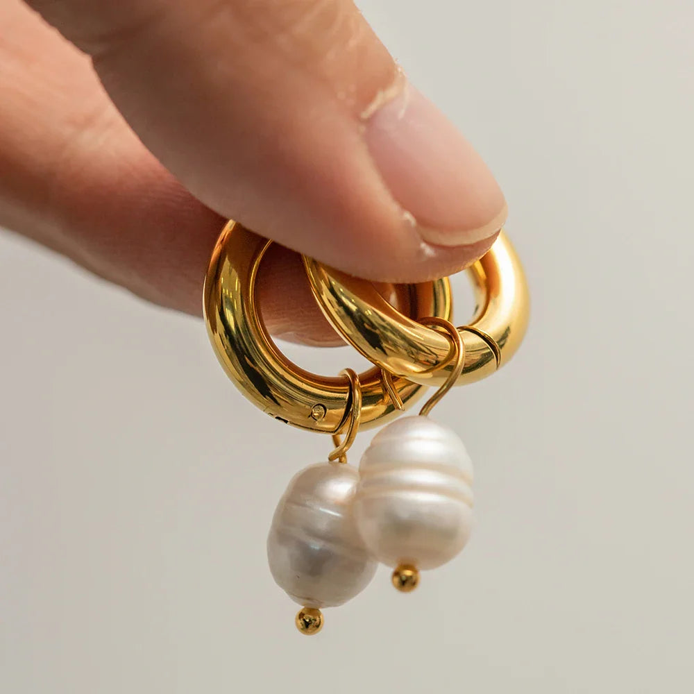 Stefanie - french style pearl gold earrings