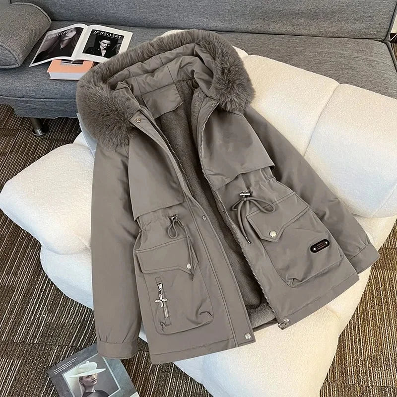 Women's thick warm hooded winter parka with snow padding