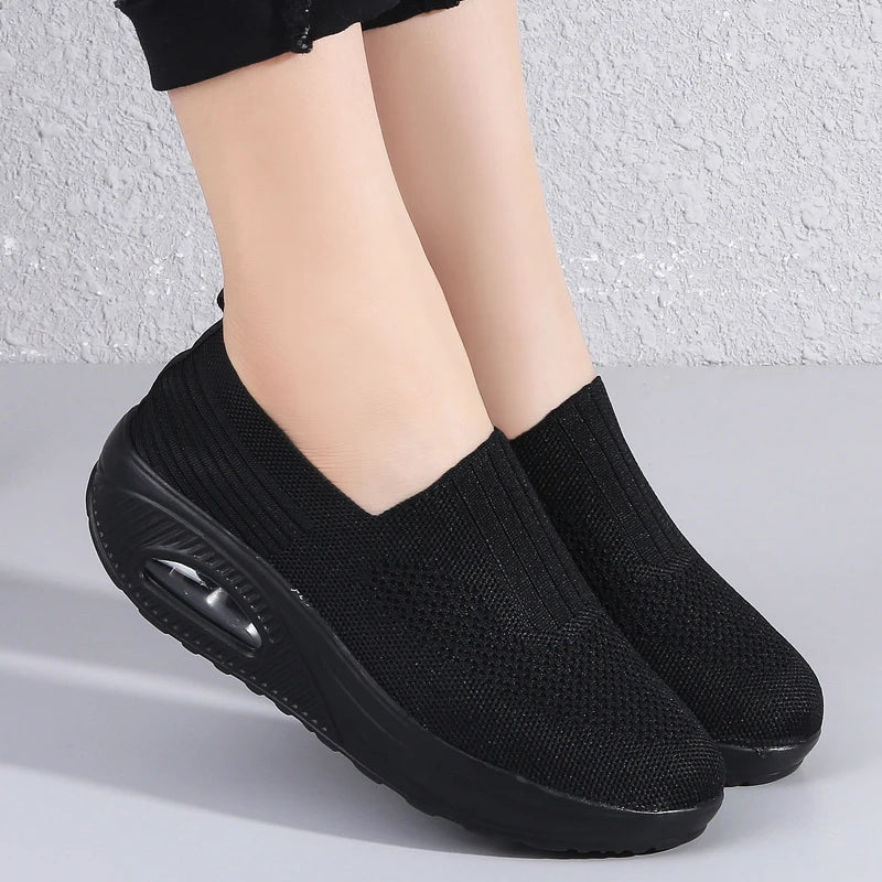 Women's air cushion slip-on mesh walking shoes platform sneakers