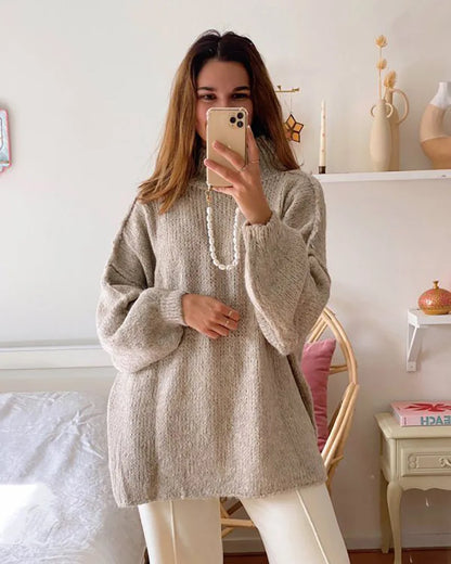 Women's casual knitted sweater with crew neck and long sleeves