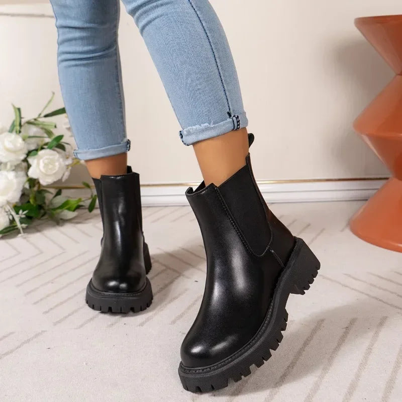 Women's comfortable chelsea boots