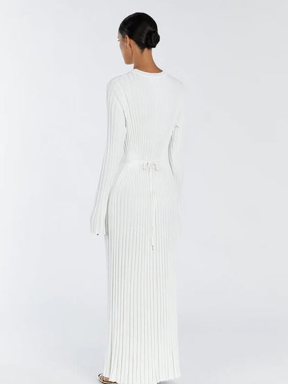 Women's Ribbed Knit Sweater - Fitted Stretch Fabric - Long Sleeve Round Neck