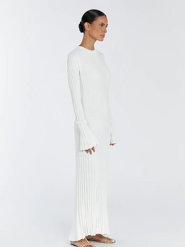 Women's Ribbed Knit Sweater - Fitted Stretch Fabric - Long Sleeve Round Neck