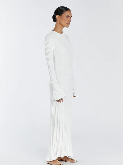 Women's Ribbed Knit Sweater - Fitted Stretch Fabric - Long Sleeve Round Neck