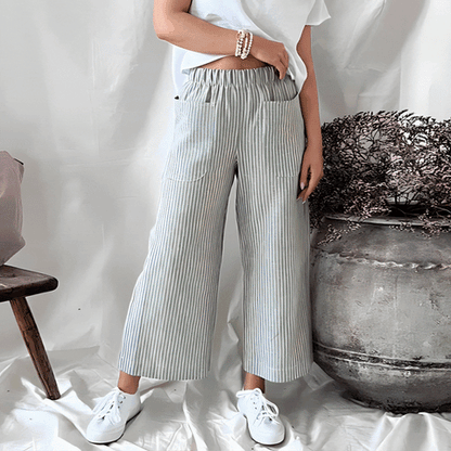 Women's Wide-Leg Pants - Elastic Waist - Relaxed Fit - With Pockets