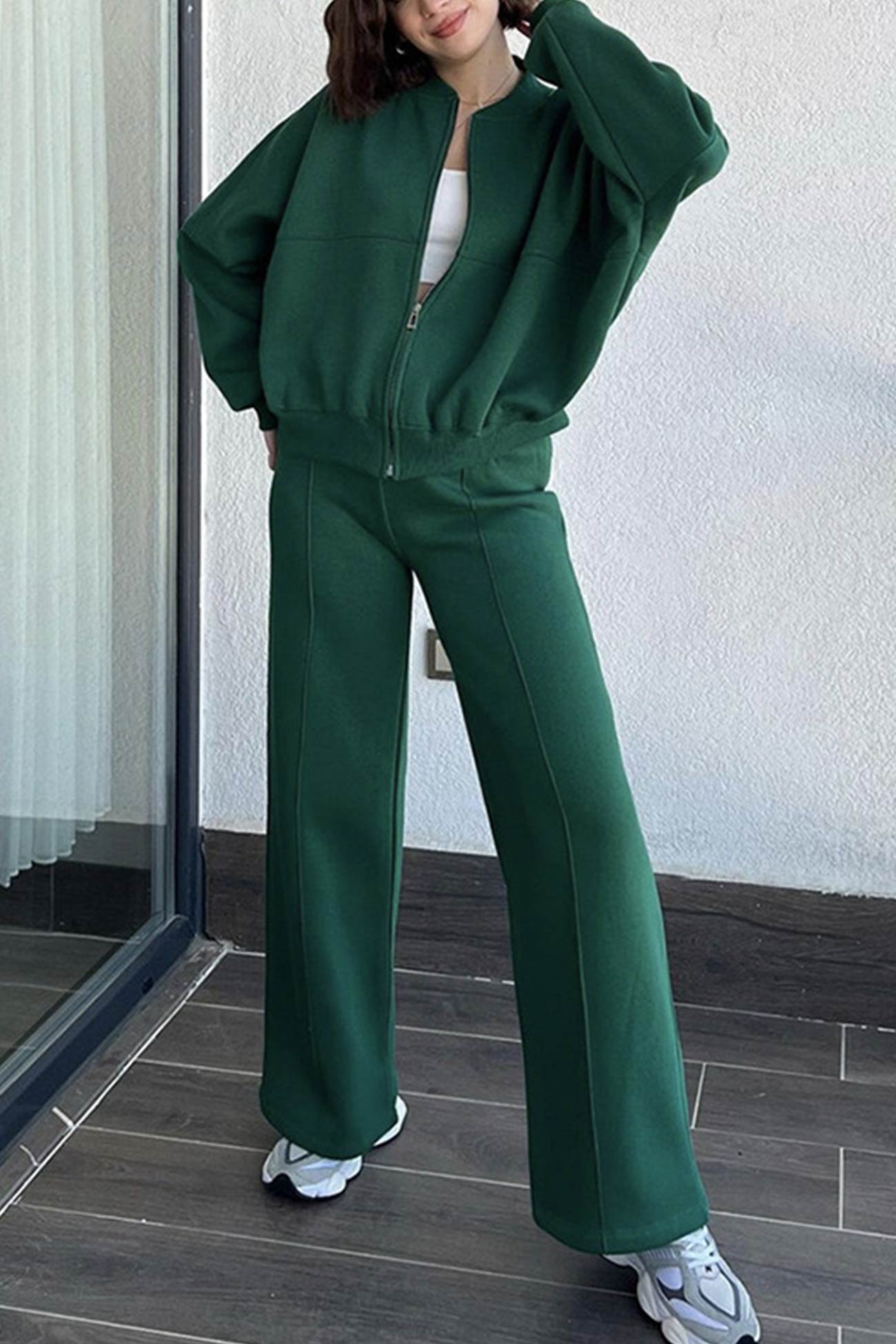 Women's zip-up sweatshirt and straight-leg pants set