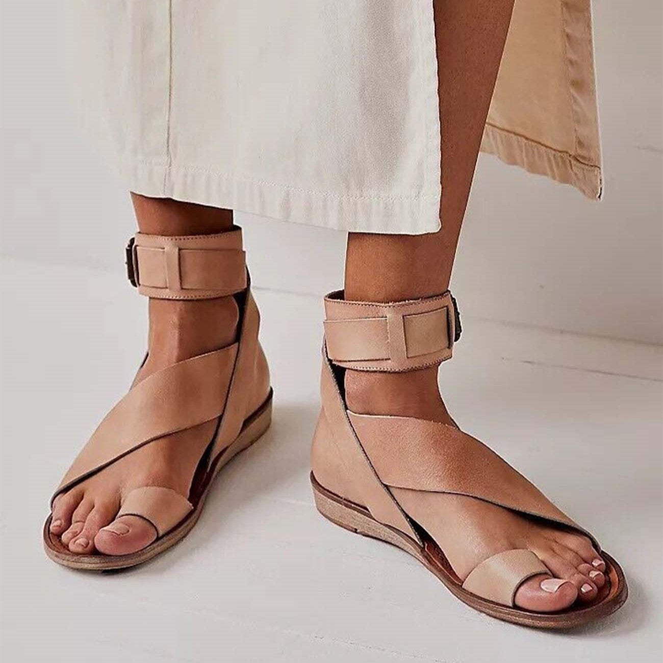 Women's Sandals - Leather Straps - Buckle Closure - Open Toe Comfortable Flat