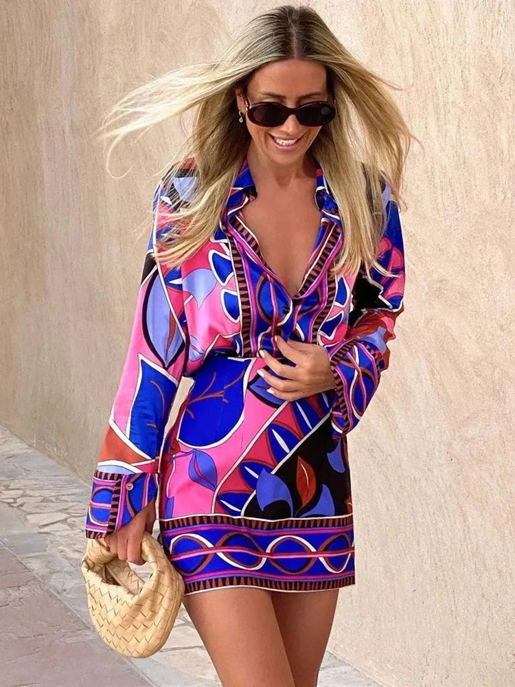 Elegant retro two-piece skirt suit for women