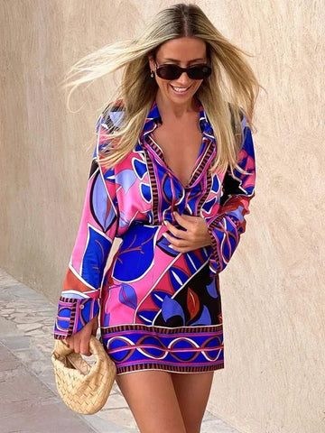 Elegant retro two-piece skirt suit for women