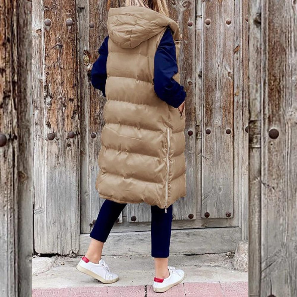 Women's sleeveless padded hooded vest