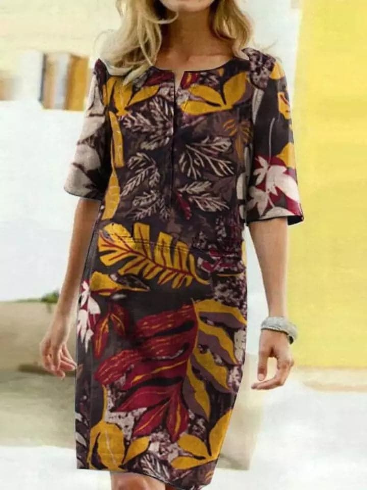 Women’s Knee-Length Dress – Relaxed Fit – Half Sleeve – Bold Print – Breathable Blend