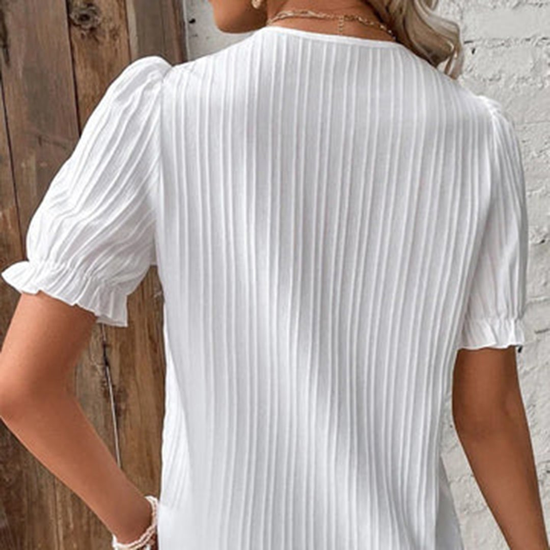 Stylish short sleeve top with hollow design