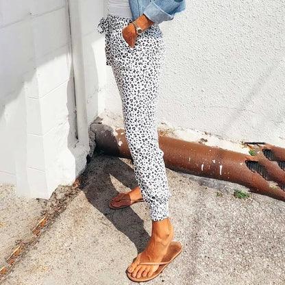Raelynn - Trousers decorated with leopard print