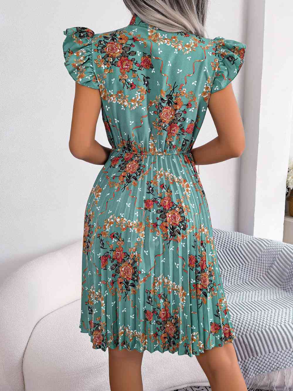 Women's Midi Dress - Fit-and-Flare - Tie Neck - Flutter Sleeve - Pleated Floral Print