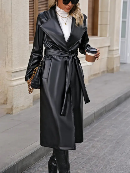 Women's overcoat with classic lapels