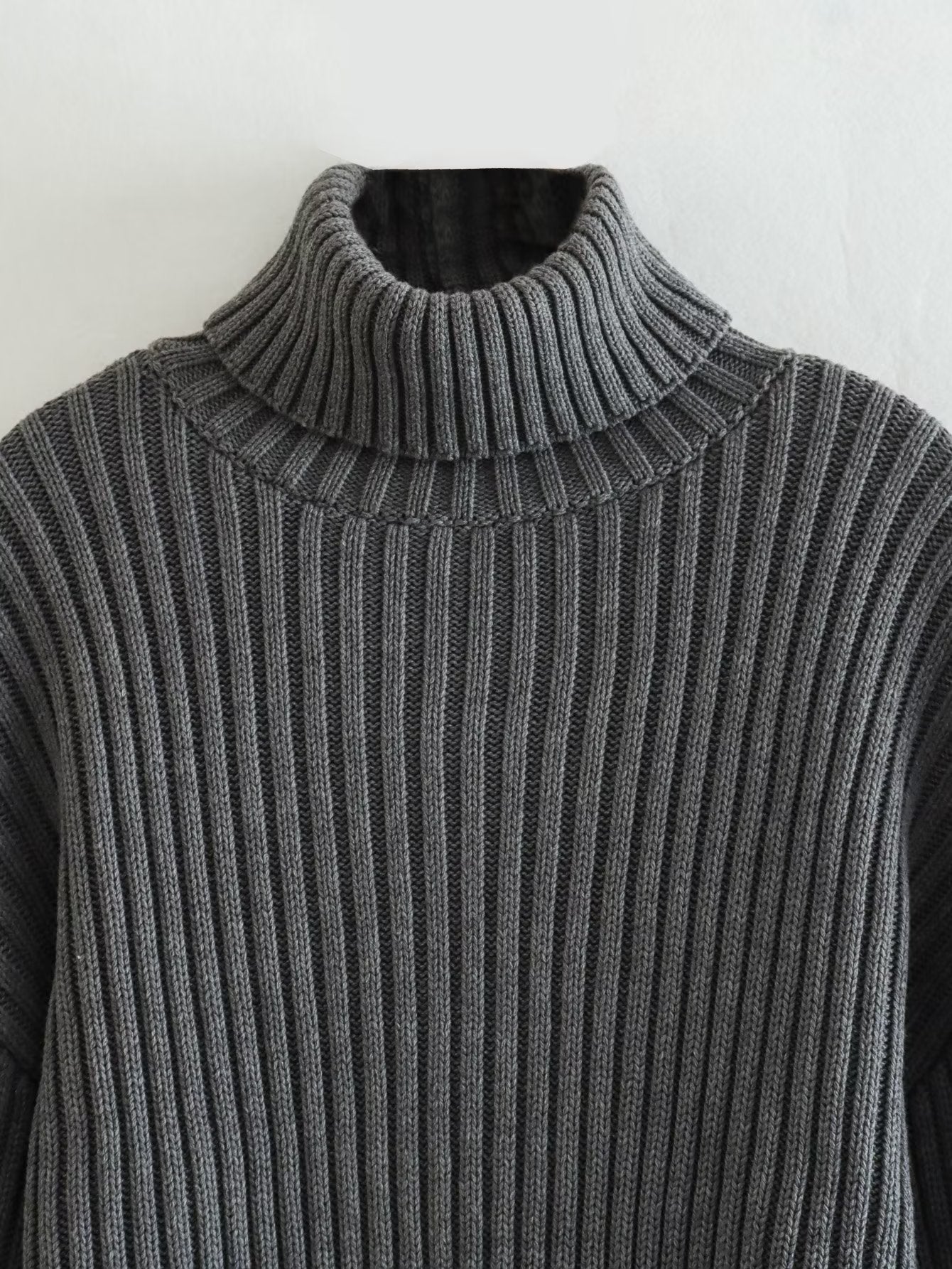Elegant Cropped Turtleneck Sweater