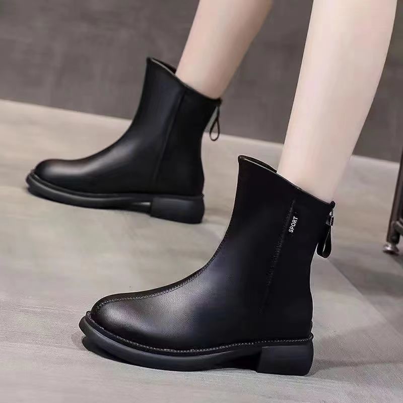 Women's versatile winter boots with back zipper