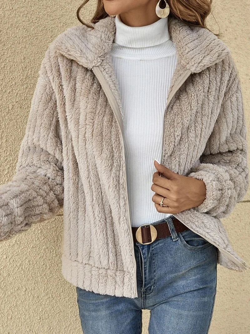 Women’s Jacket – Soft Fleece – Ribbed Texture – Relaxed Fit – Cropped Length – Zip Front