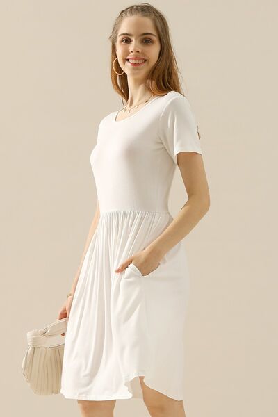 Women's Casual Dress - Round Neck - Short Sleeve - Knee-Length A-Line with Pockets