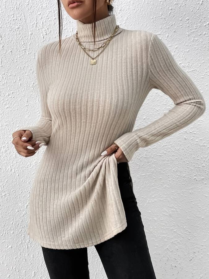 Women's chic lange turtleneck sweater