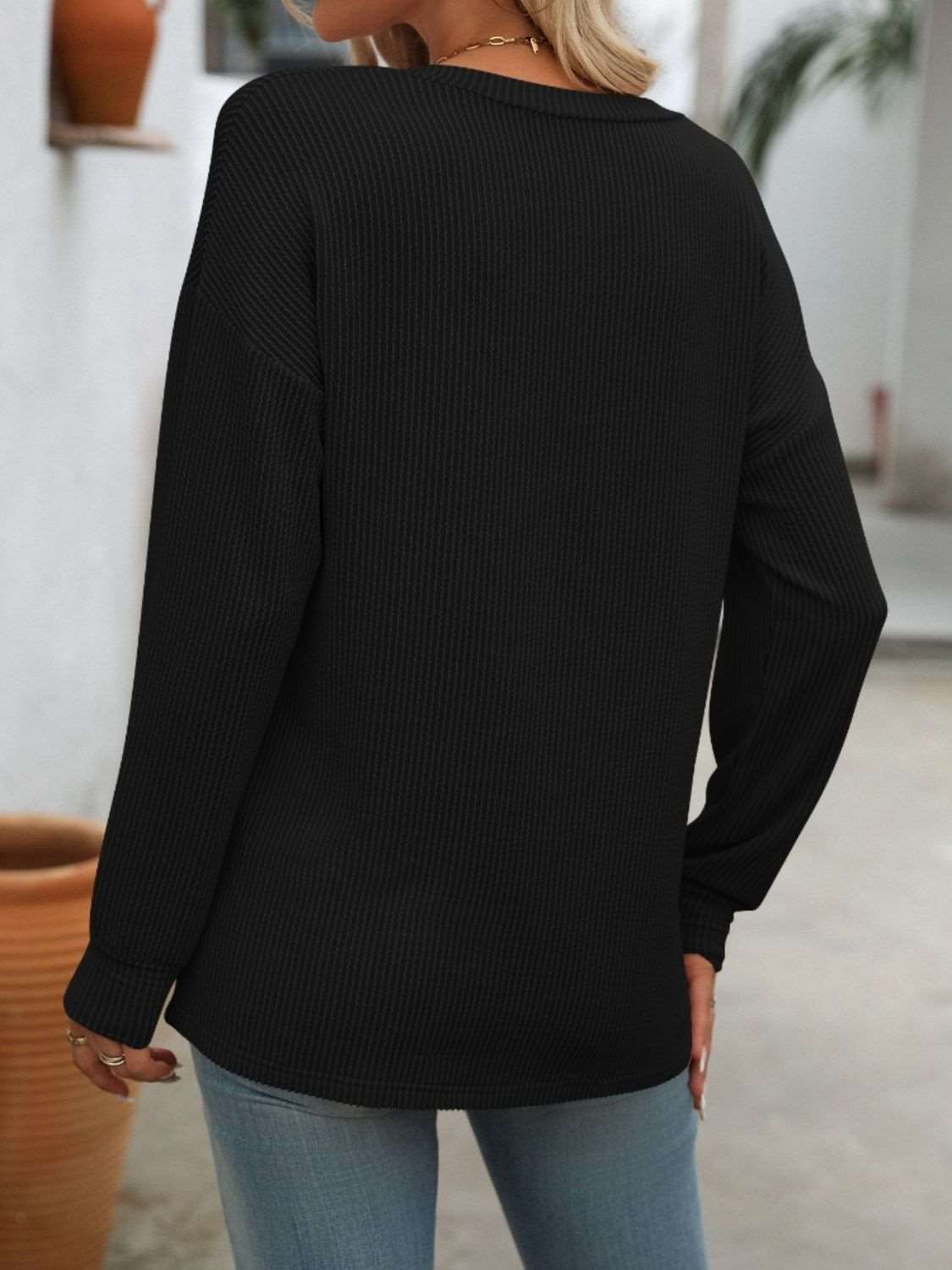 Women's V-Neck Sweater - Textured Knit - Long Sleeve - Relaxed Fit - Chest Pocket