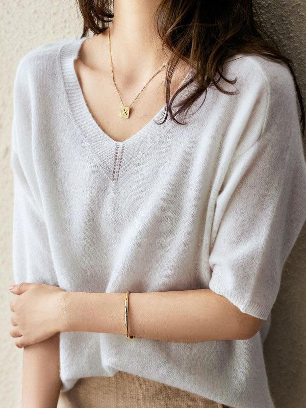Women's v-neck five-point sleeves sweater