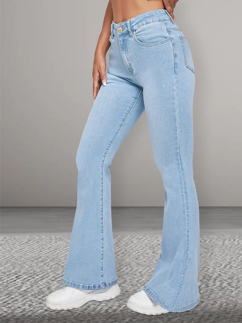 Novi - washed flared jeans with slanted pockets