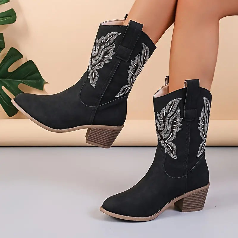 Women's vintage western cowboy boots with v-mouth embroidery and block heel