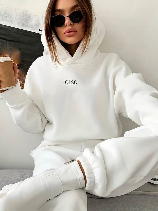 Casual hoodie and jogging pants set for women