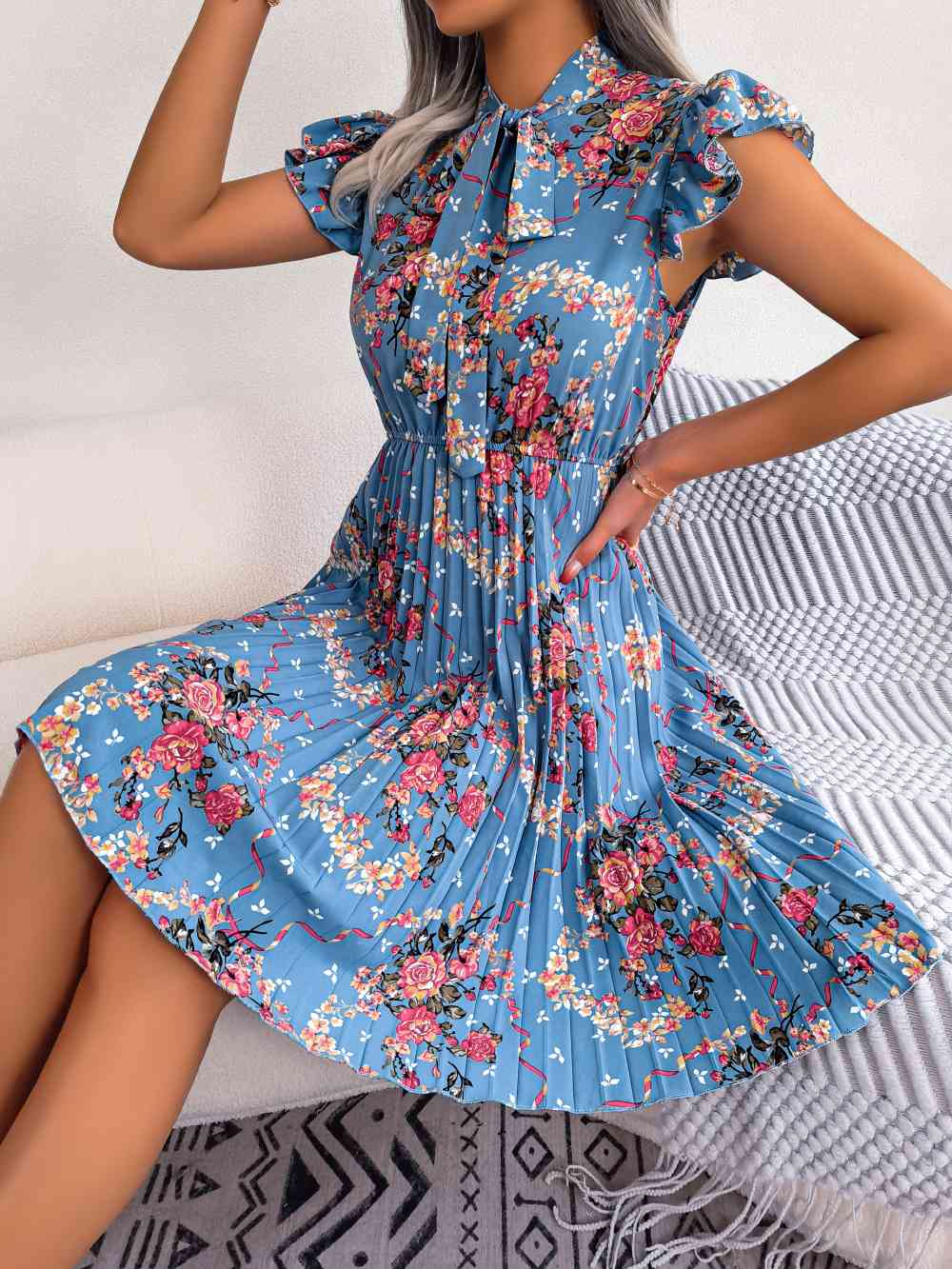 Women's Midi Dress - Fit-and-Flare - Tie Neck - Flutter Sleeve - Pleated Floral Print