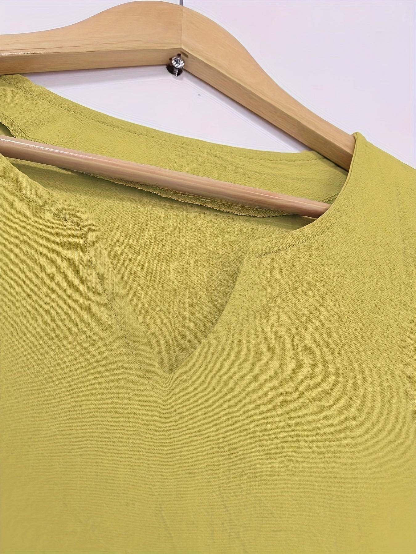 Women's V-Neck Shift Dress - Knee-Length - 3/4 Sleeve Relaxed Fit Casual Wear