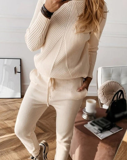 Women’s Two-Piece Jogging Suit – Relaxed Fit – Ribbed Knit – High Collar – Full Length Set