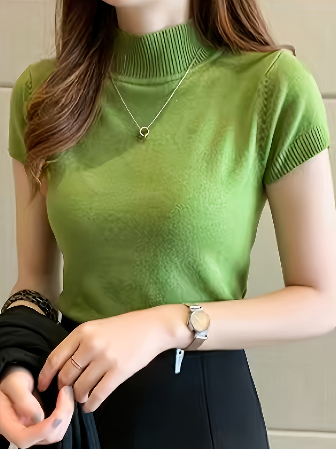 Short-sleeve high-neck fitted knit top for women