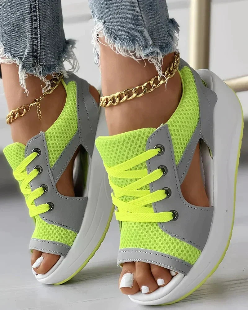 Women's flat lace-up sports sandals