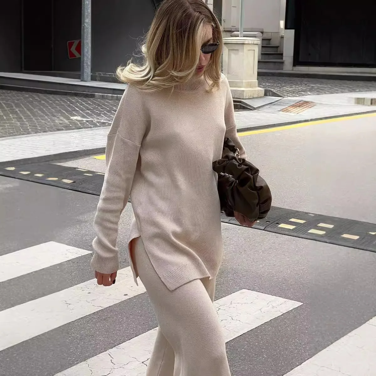 Women’s Turtleneck Sweatshirt – Oversized Fit – Knit Fabric – Ribbed Collar & Cuffs