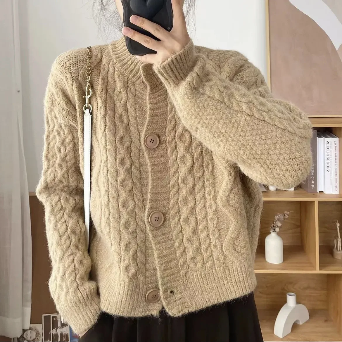 Women’s Cardigan – Chunky Cable Knit – Wool Blend – Relaxed Fit – Button Front