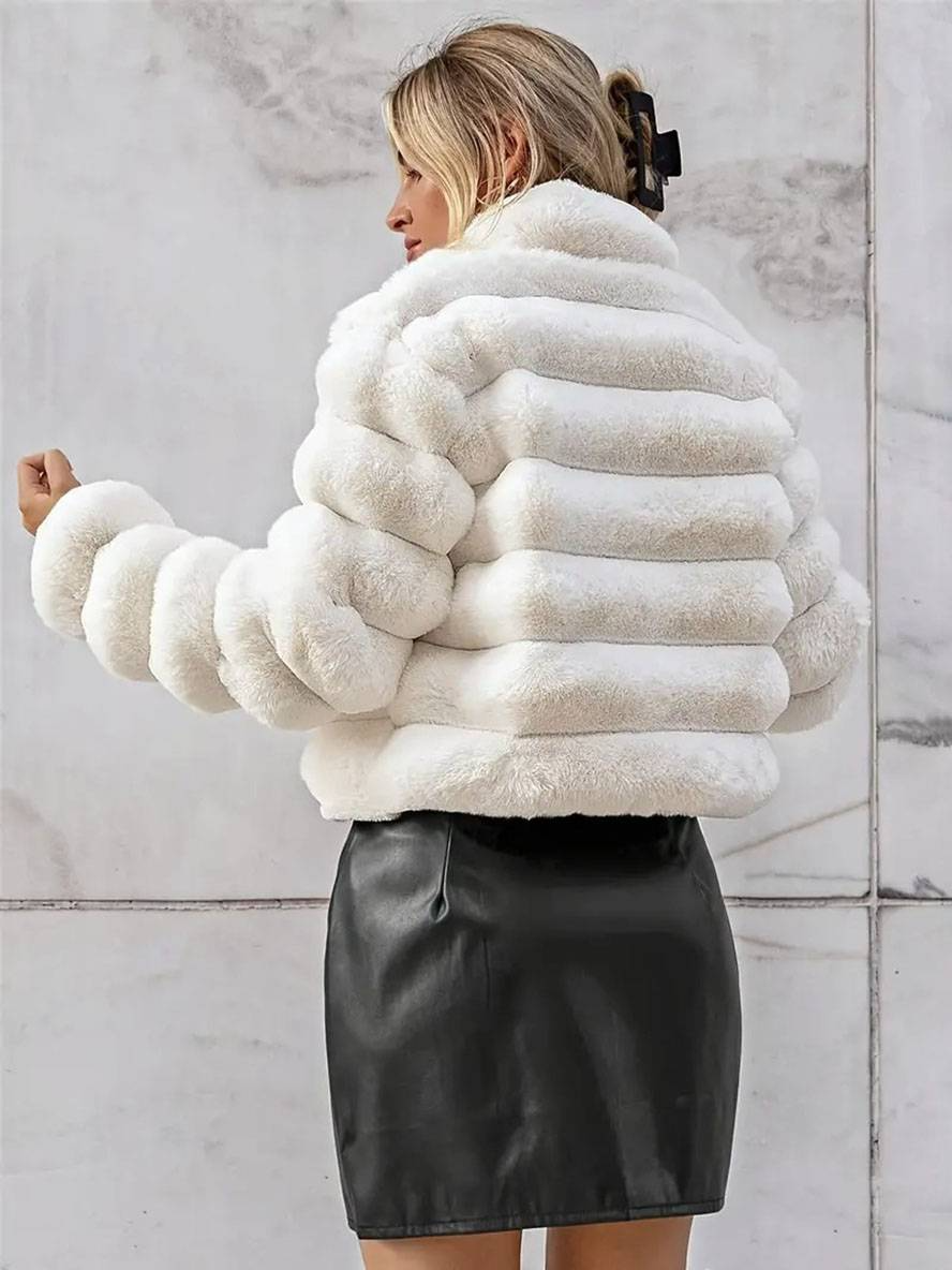 Women’s Jacket - Faux Fur - Cropped Fit - Stand-Up Collar - Long Sleeve