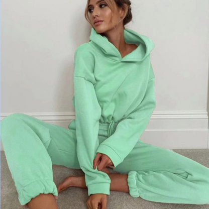 Women’s Two-Piece Tracksuit Set – Soft Fleece – Cropped Hoodie – Elastic Waist Joggers