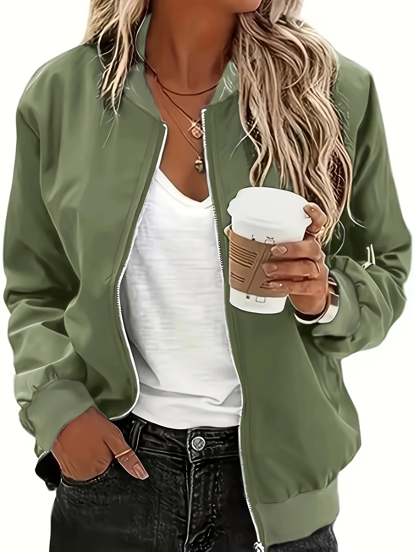 Trendy bomber jacket with zip closure and ribbed cuffs for women