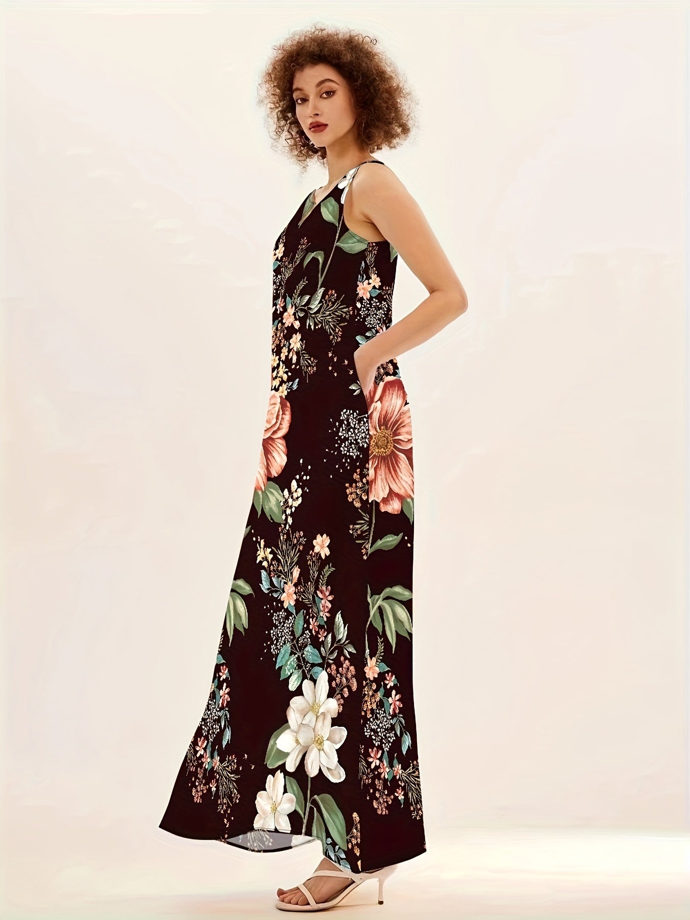 Sleeveless floral print maxi dress for women
