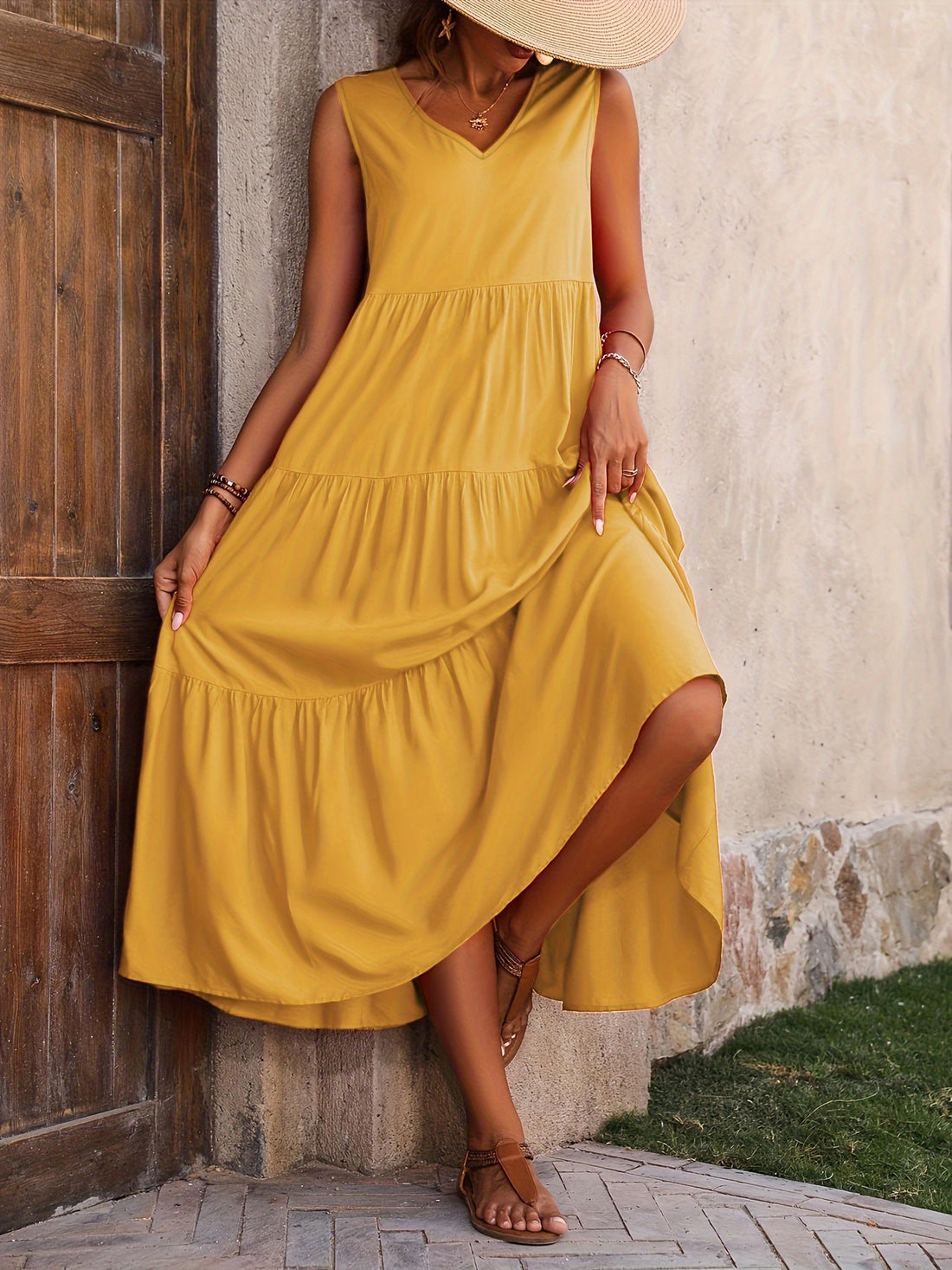 Sleeveless tiered A-line maxi dress with v-neck and casual fit for women