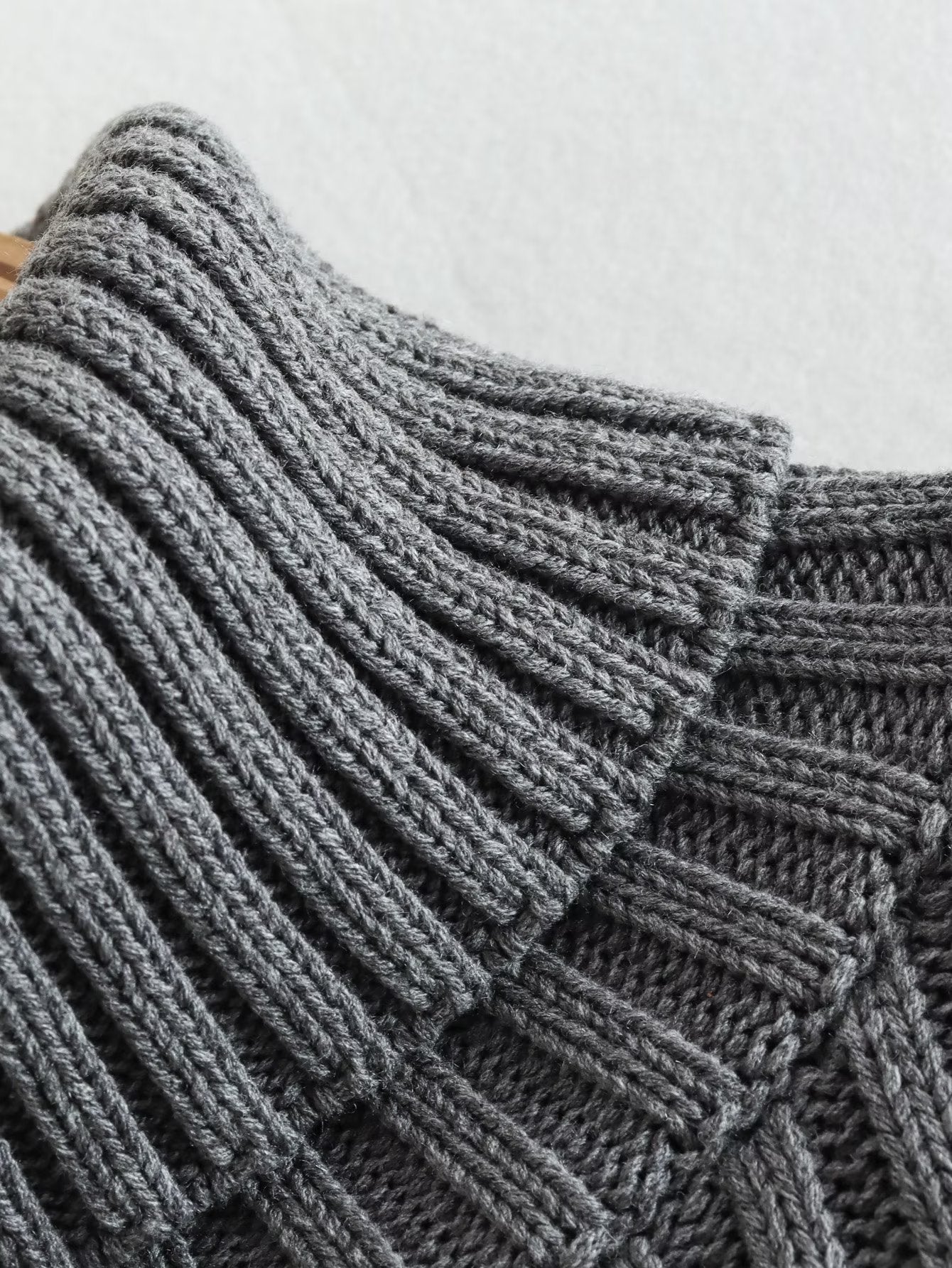 Elegant Cropped Turtleneck Sweater