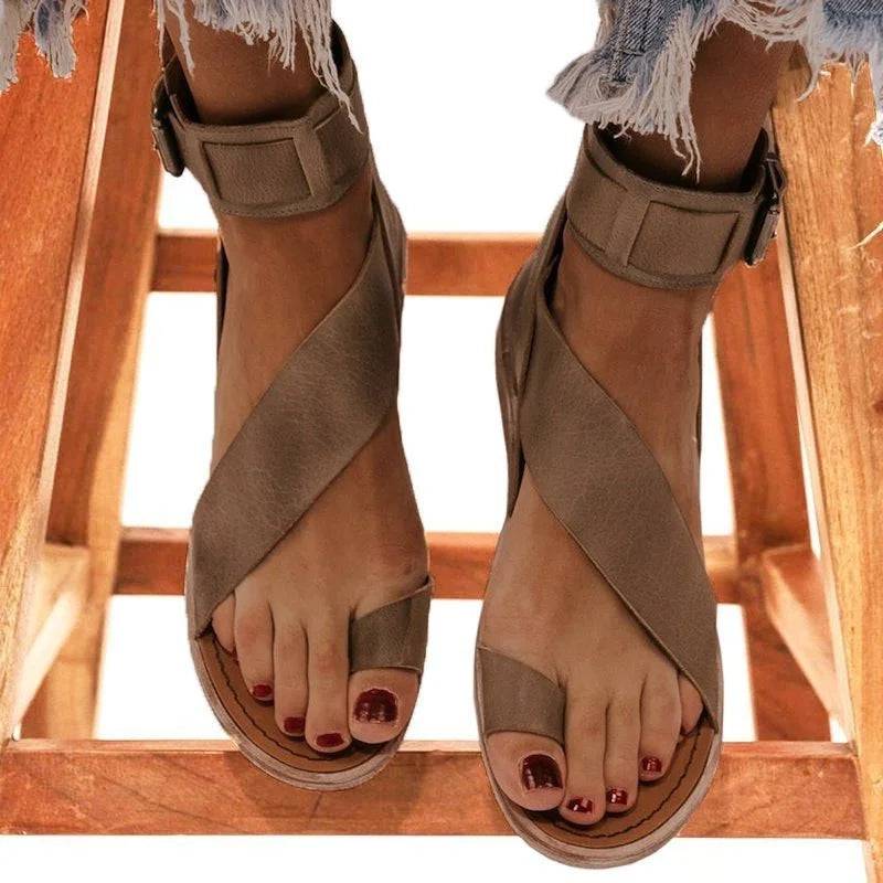 Women's Sandals - Leather Straps - Buckle Closure - Open Toe Comfortable Flat