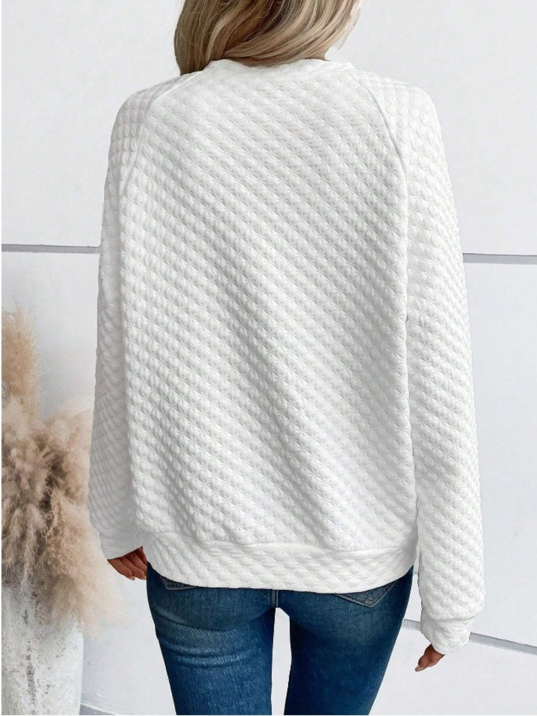 Tamara - notched long sleeve sweatshirt