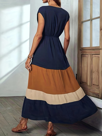 Elegant sleeveless maxi dress with pleated design for women